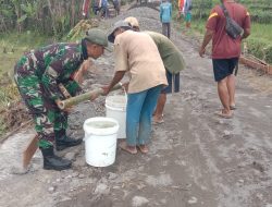Dipikul Siapa Takut, Satgas TMMD Tetap Semangat Dekatkan Air