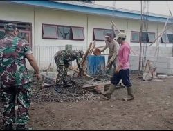Peduli Fasilitas Kesehatan Desa, Babinsa Purwosari Bersama Warga Gotong Royong Bangun Polindes Bumdes
