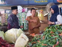Wabup Aceh Timur Pantau Harga Komoditi di Pasar Idi Rayeuk