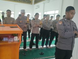 Salat Gaib di Polres Landak, Bentuk Solidaritas untuk Anggota Polri yang Gugur