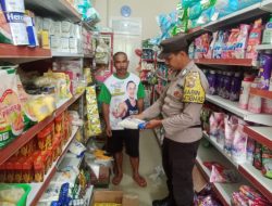 Bhabinkamtibmas Polsek Air Besar Pantau Ketersediaan dan Harga Bahan Pokok Menjelang Idul Fitri 1446 H