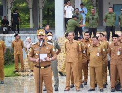 Pidato Apel Perdana Bupati Al-Farlaky : Fokus Kedisiplinan ASN dan Instruksikan Pencairan THR