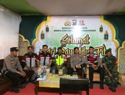 Sertu Budi Kuswanto Laksanakan Pengamanan Terpadu Ops Ketupat Semeru 2025 di Pos Pam Ngopak Grati
