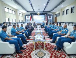 Perkuat Infrastruktur Pertahanan Maritim, Kadisfaslanal TNI AL Tinjau Fasilitas Koarmada III dan Pasmar 3 Didampingi Aslog Danlantamal XIV