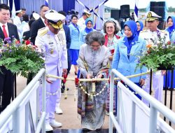 Tingkatkan Penggunaan Produk Dalam Negeri, Kasal Pimpin Delivery Ceromony KRI Bung Hatta-370 di Batam