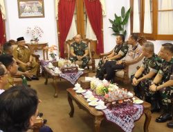 Dansubkogartap 0808/Blitar Dampingi Kunjungan Kerja Kaskogartap III Surabaya Di Wilayah Blitar