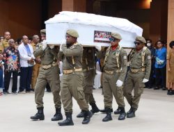 Danyonmarhanlan XIV Hadiri Upacara Pemakaman Tokoh Papua Barat Daya, Alm. Andi Asmuruf: Sosok Pejuang dan Deklarator Provinsi yang Menginspirasi
