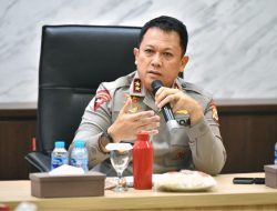 Kapolda Maluku Terima Audiens Masyarakat Tulehu Ajak Selesaikan Masalah Dengan “Kepala Dingin”