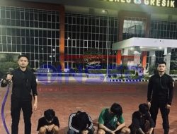 Gagalkan Rencana Tawuran, Tim Raimas Kalam Munyeng Polres Gresik Amankan 4 Remaja dan Celurit Panjang