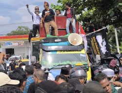 Massa Ancam Blokade Jalan 6 Hari, Tuntut Provinsi Pulau Sumbawa dan Kemana 3 Anggota DPR RI Pulau Sumbawa?