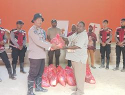 Polres Pegunungan Arfak Salurkan Bantuan Sembako kepada Warga Terdampak Longsor di Kampung Jim