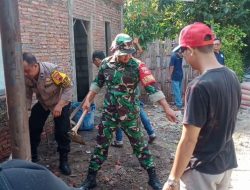Peduli Warga Binaaan, Serda Ichsan Terjun Lansung Bantu Rehab Rumah