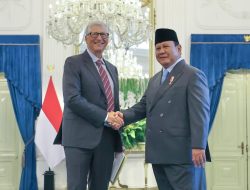 Presiden Prabowo Subianto menerima Bill Gates di Istana Negara