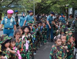 Kunjungan Edukatif TK Kartika XXII-3 ke KRI Satrol Lantamal XIV