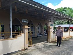Lakukan PAM Sholat Jumat, Polsek Kuala Behe Ciptakan Rasa Aman Warga Beribadah