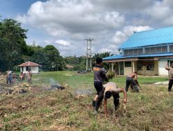 Polsek Mukok Galakkan Ketahanan Pangan, Buka Lahan dan Produksi Pupuk untuk Penanaman Jagung Hibrida