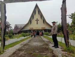 Berikan Rasa Aman Polsek Air Besar Lakukan Pengamanan Ibadah Gereja
