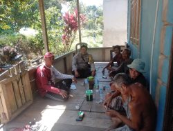 Wujud Kepedulian, Bhabinkamtibmas Tetap Aktif Sambang di Hari Libur Untuk Ajak Melawan Premanisme