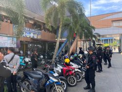 Subsatgas Tindak Satbrimob Polda Kalbar Gelar Patroli anti Premanisme di Pasar Kapuas Indah