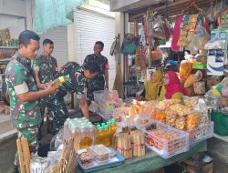 Babinsa Pantau Harga Sembako di Pasar Kedawung, Jaga Stabilitas Harga