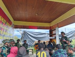 Hangatnya Ibadah Bersama TNI dan Warga di Pedalaman Papua: Satukan Hati di Pos Eromaga