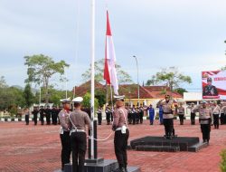 Kapolres Buru AKBP Sulastri Sukidjang S.H., S.I.K., M.M. Bertindak Sebagai Irup Dalam Upacara Hari Kebangkitan Nasional