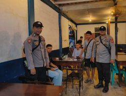 Cegah Aksi Premanisme Samapta Polsek Menyuke Laksanakan Patroli Malam Hari