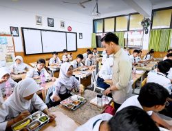 Wapres RI Gibran Rakabuming Raka Meninjau Langsung Pelaksanaan Program Makan Bergizi Gratis (MBG)