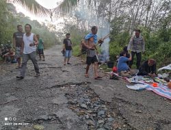 Polsek Menjalin Hadiri Kegiatan Adat Pemasangan Balala Tutup Saka
