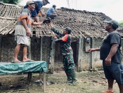 Gotong Royong Rehab Rumah Di Kaligambir, Babinsa Dan Warga Wujudkan Kepedulian Bersama