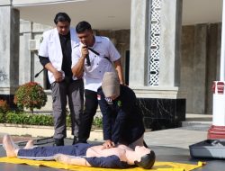 Usai Apel Pagi, Sidokkes Polres Aceh Timur Bekali Personel dengan Keterampilan Tangani Kondisi Darurat