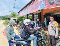 Bhabinkamtibmas Polsek Kuala Behe Patroli Kamtibmas Jaga Situasi Aman Dan Kondusif