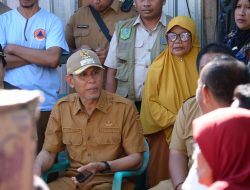 Wakil Bupati Bima Serahkan Bantuan Tanggap Darurat di Talabiu