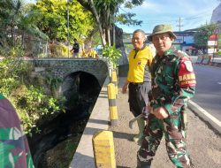 TNI Hadiri Kegiatan Bersih-Bersih Fasilitas Umum di JTP III Desa Beji, Junrejo