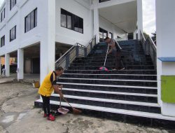 Rangkaian HUT Bhayangkara ke-79, Polsek Ngabang Tebar Kepedulian Lewat Aksi Bakti Religi