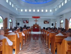 Personel Polda Maluku Beragama Kristen Gelar Doa Bersama di Gereja Jelang HUT Bhayangkara