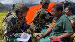 Pelayanan di Atas Rerumputan: Satgas TNI dan Tetes Harapan di Gigobak