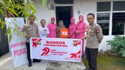 Polsek Sebangki dan Bhayangkari Landak Salurkan Bantuan Sosial Sambut Hari Bhayangkara ke-79