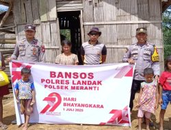 Menyambut HUT Bhayangkara Ke 79 Polsek Meranti Salurkan Bansos Kepada Masyarakat Kurang Mampu