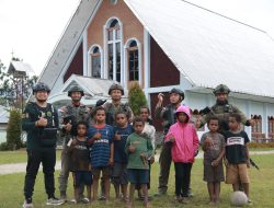Wujudkan Keamanan dan Kedekatan dengan Masyarakat, Satgas Ops Damai Cartenz Gelar Patroli dan Kegiatan Humanis di Distrik Pugima