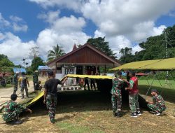 Personel Pos Kotis Satgas Yonif 763/SBA Bantu Penyiapan Anniversary Klasis Aifat Ke-8 di Kabupaten Maybrat