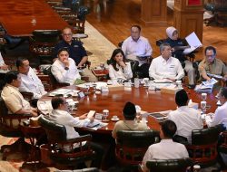 Presiden Prabowo Subianto juga Menggelar Rapat Terbatas Membahas Perkembangan Pembangunan Sekolah Rakyat