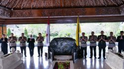 Kapolri Jenderal Polisi Listyo Sigit Prabowo Ziarah Ke Makam Bung Karno Di Blitar Jelang Hari Bhayangkara Ke-79