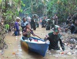 Prajurit Satgas Pamtas Bersama Masyarakat Laksanakan Karya Bakti di Perbatasan, Dalam Rangka HUT Yonkav 3/AC Ke-73
