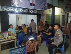 Patroli Malam Polsek Mempawah Hulu, Sambangi masyarakat untuk Berikan Himbauan Kamtibmas