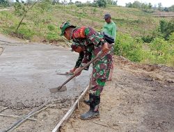 Babinsa Gotong Royong Cor Jalan, Wujud Sinergi TNI dan Rakyat