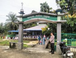 Polsek Menjalin Lakukan Pengamanan Sholat Idul Adha 1446 H Tahun 2025