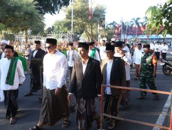 Forkopimda Kota Blitar Bersama Ulama Dan Masyarakat Sholat Idul Adha Di Masjid Agung Kota Blitar