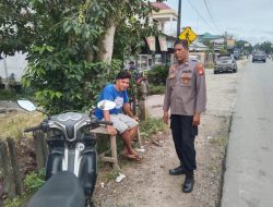 Patroli Siang Polsek Mandor, Bangun Komunikasi Aktif Bersama Warga