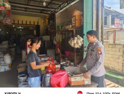 Meski Hari Libur, Polsek Sengah Temila Tetap Siaga Laksanakan Patroli, Temui Warga dan Sampaikan Pesan Kamtibmas